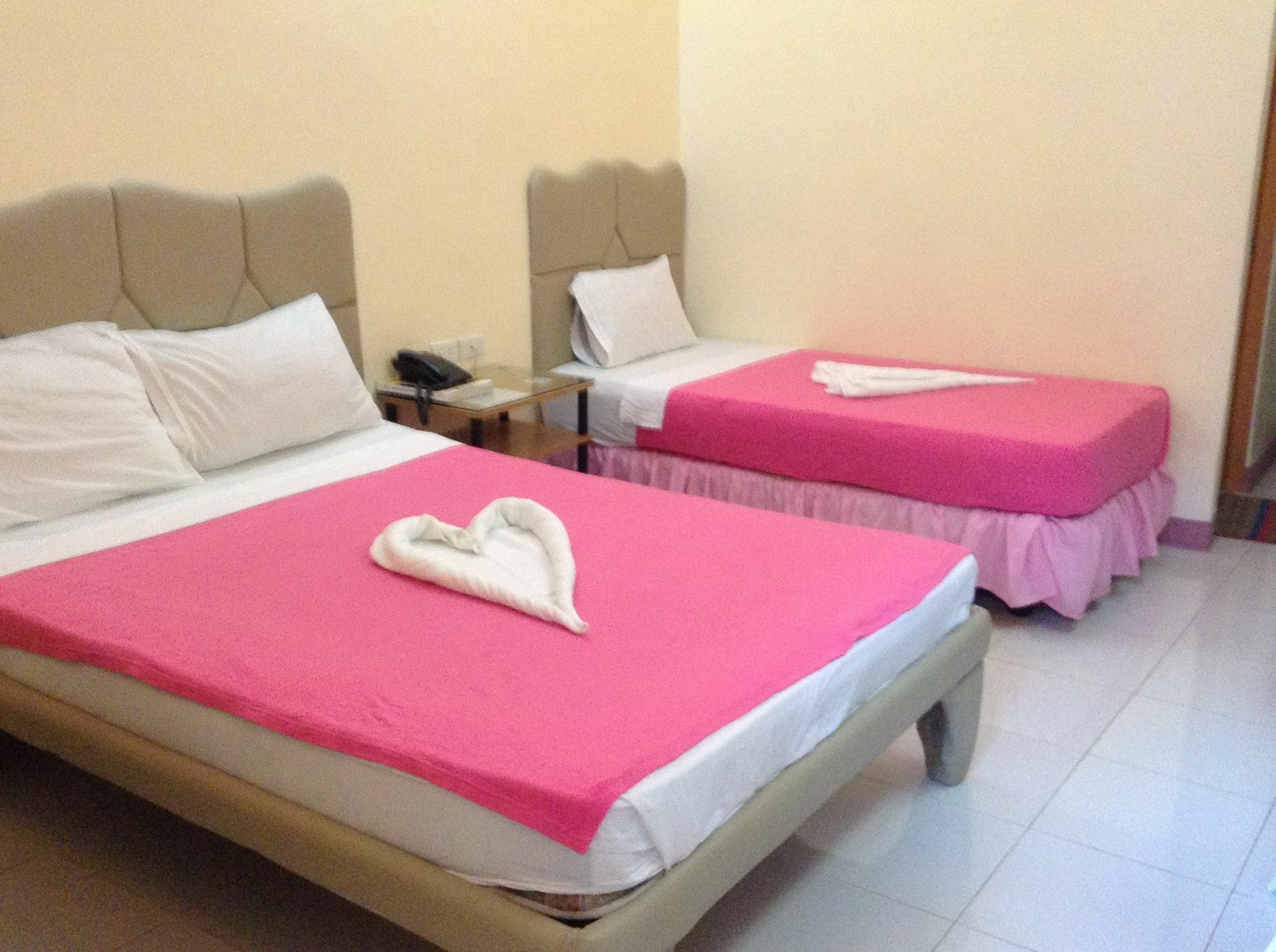 מקטאן John Mig Hotel מראה חיצוני תמונה